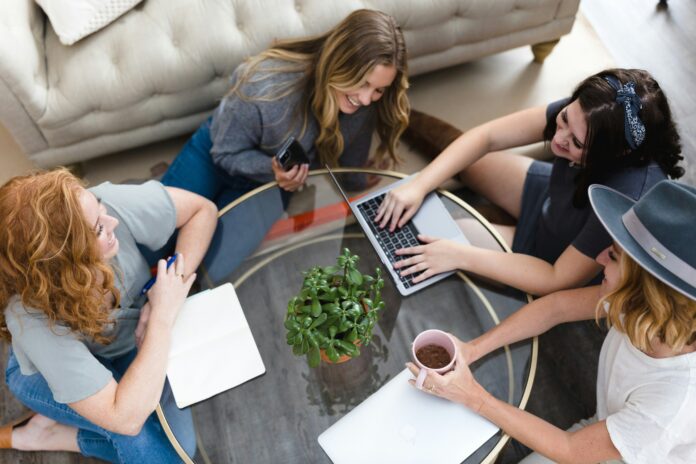 How Founder Interviews Transform Online Branding Strategies